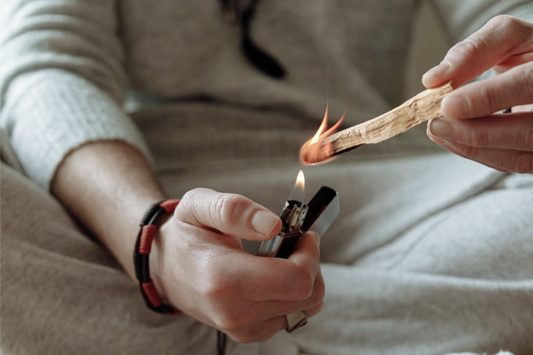 Smudging and storing Palo Santo: what you need to know
